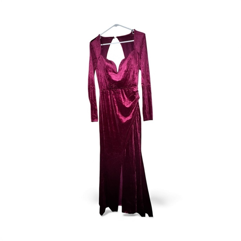 NWT Fashion Nova Elevated Party Velvet Maxi Dress — Burgundy / Size M /